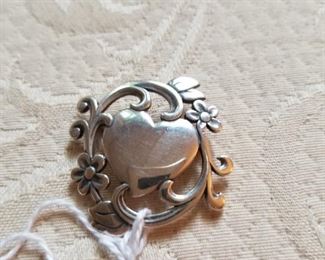vintage James Avery heart brooch