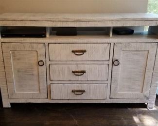 Entertainment cabinet