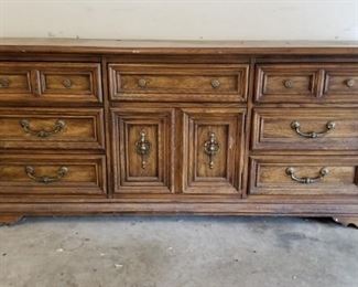 dresser