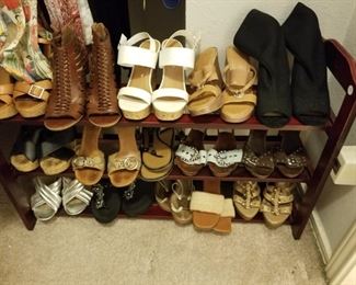 ladies' shoes - mostly sizes 6-7