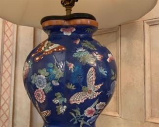 Chinese Vase Lamp with Butterfly
