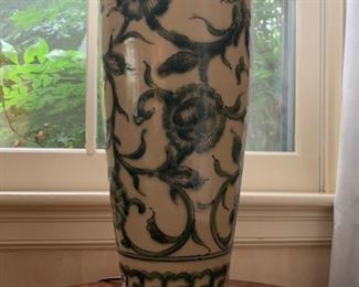Chinese Vase Lamp