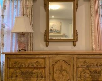 Lexington Furniture Chest with Mirror