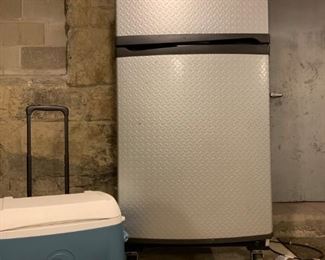 Gladiator Fridge, Model # GAFZ21XXRK00