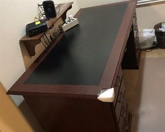Nice wood Sauder executive desk is in excellent shape.