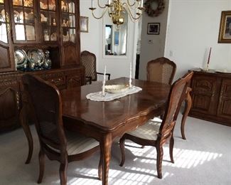 Thomasville Dining Set
Table, 2 leaves, pads, 6 chairs, sideboard and china hutch