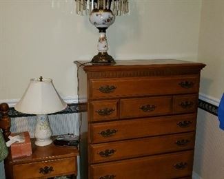 Chest of drawers, super nice! Great lamp that lights up 3 ways