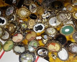 1000S PIECES JEWELRY