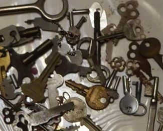 1800S KEY COLLECTION
