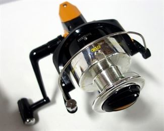 Pinnacle FishBonz Fishing Reel And Silstar Old Yellow Fishing Reel
