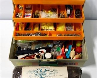 Rebel 600 Tackle Box With Lures, Hooks And More And Shurkatch Minnow Seine 4x12
