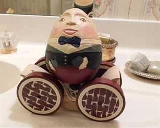 Humpty Dumpty Decor