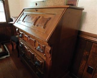 Nice Eastlake Secretary