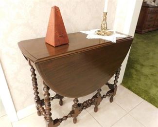 Gate Leg Table