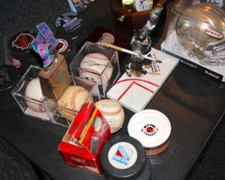 Sports Memorabilia - Baseball & Hockey