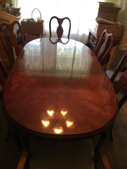 Lexington Furniture Company Table and 6 chairs