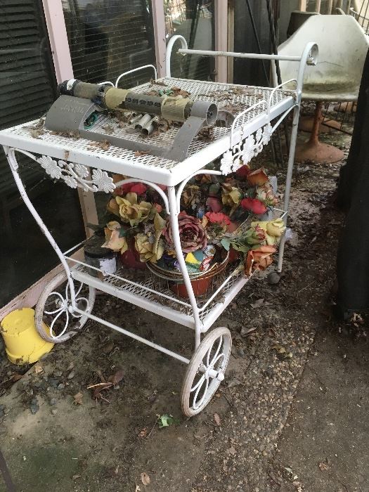 Adorable metal flower cart - vintage, not today's import junk