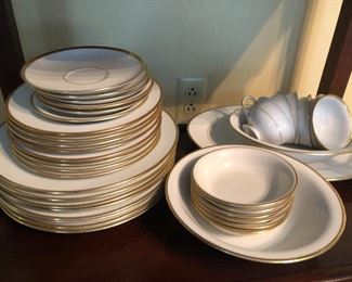 Very elegant Service for 8 Baronet German, Regina, white china with gold band. No chips or scratches.  37 pieces. 