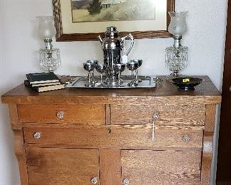 oak chest, lamps, cocktail set, framed art, books