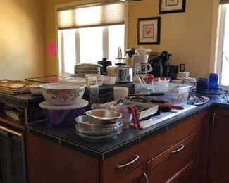 Kitchen: Bowls, Flatware