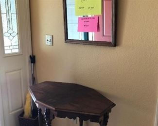 Front Hallway: Mirror, Table