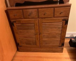 #12		Ethan Allen 1 drawer & 2 Doors w/shelf  30x18.5x30	 $30.00 
