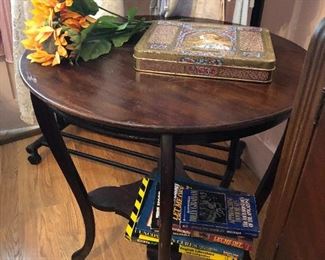 Love this sweet mahogany center or entrance table. Nice size