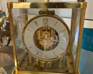LeCoulture Atomic Clock
