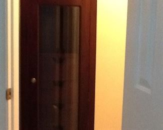 Here is the lingerie chest with the door closed.