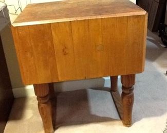 Beautiful heart pine hand turned legs.