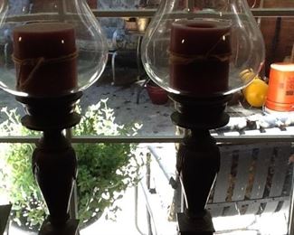 Lovely matching candles.