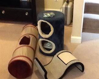 If you have cats, they will love these toys!