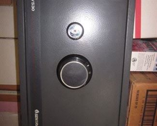Sentry Wall/floor Safe