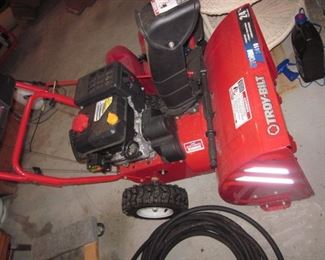 Troy-Bilt Snowblower Storm 2410