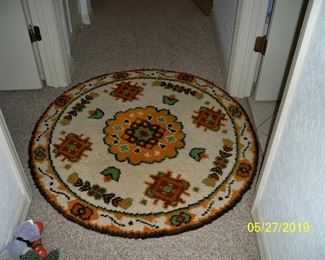 Round Rug