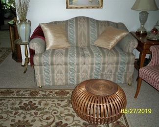Broyhill Love seat