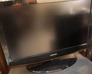 Magnavox flatscreen television