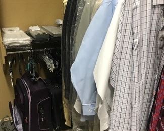 GREAT MENS CLOTHES INCLUDING 2 TUXEDOS