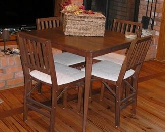 Fabulous Card Table with four chairs