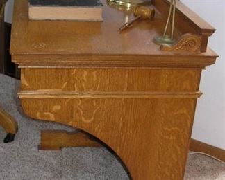  Replica Oak Desk from Florida State Legislature as in previous photo