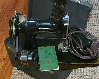 Singer Featherlite Sewing Machine 221