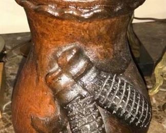 VINTAGE LARGE SIGNED FAYE TSO NATIVE AMERICAN POTTERY  $90 