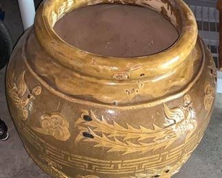 HUGE CHINESE VASE $150