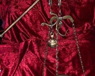 ANTIQQE LARGE BRASS SCALE $55