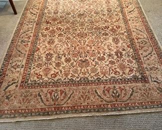 Vintage rug in hard to find earth tone colors.  In great condition