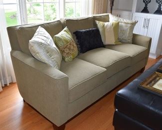 Sofa, Pillows