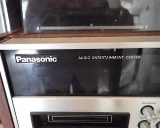 PANASONIC AUDIO ENTERTAINMENT CENTER