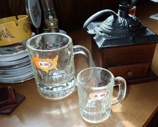 A& W GLASSES / COFFEE GRINDER