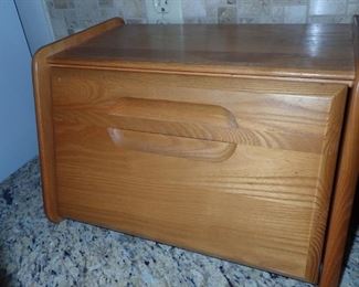 OAK BREAD BOX