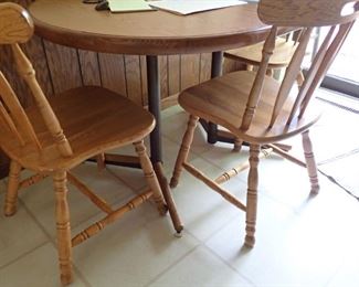 KITCHEN TABLE AND CHAIRS